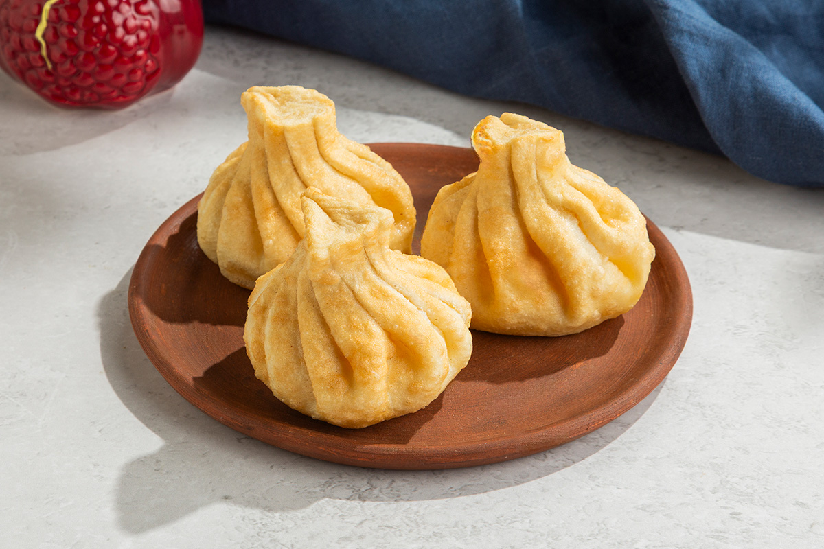 Жареные хинкали со свининой и говядиной (3 шт.)