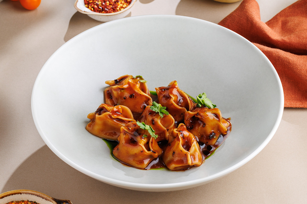 Мини-манты с говядиной и древесными грибами