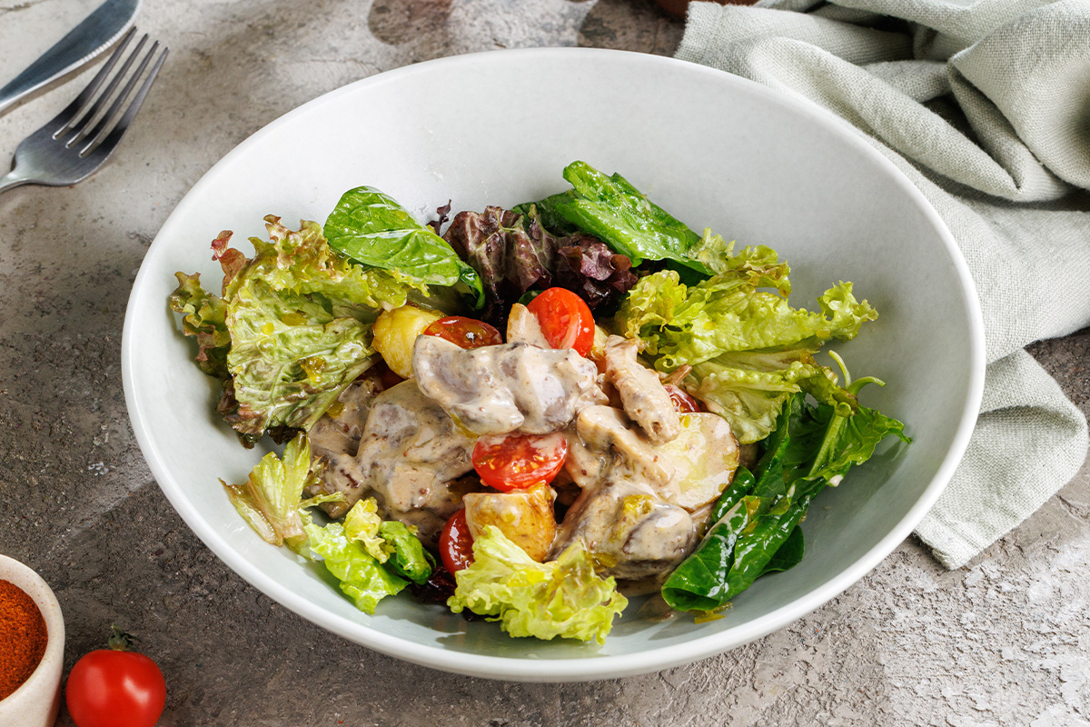 Тёплый салат с куриной печенью