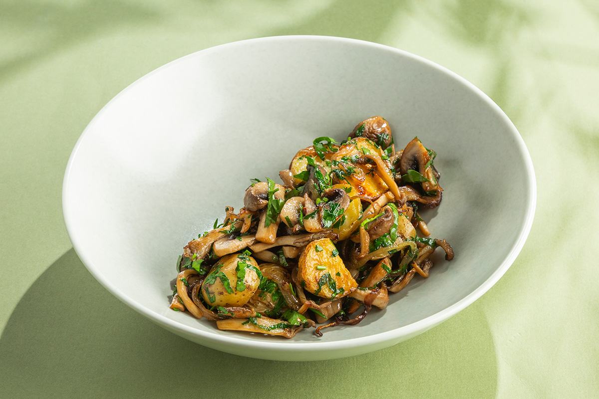 Жареный картофель с грибами 