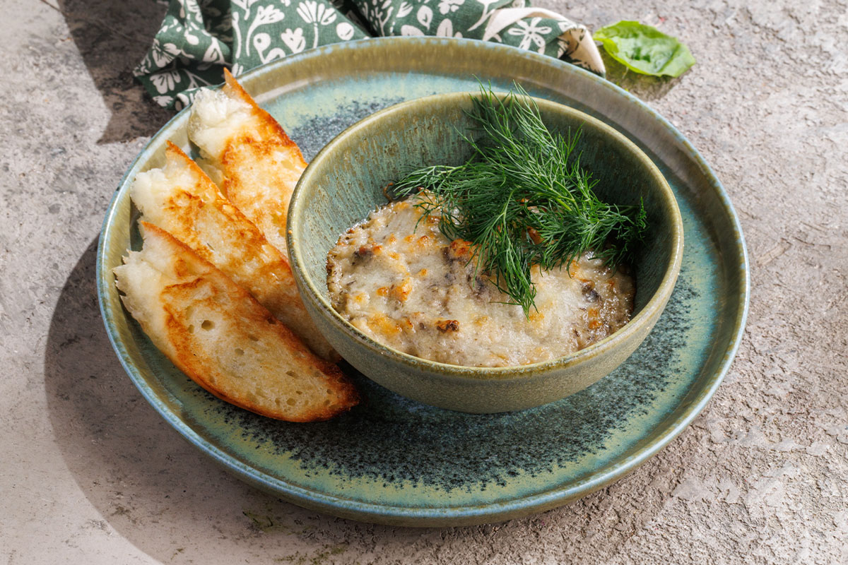 Жюльен с цыплёнком