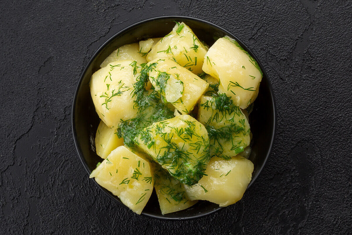 Картофель отварной с маслом и зеленью 400 гр
