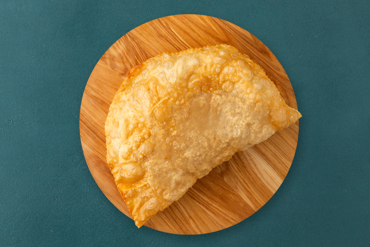 Чебурек с цыплёнком