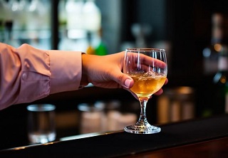 Вакансии бармена в СПб без опыта