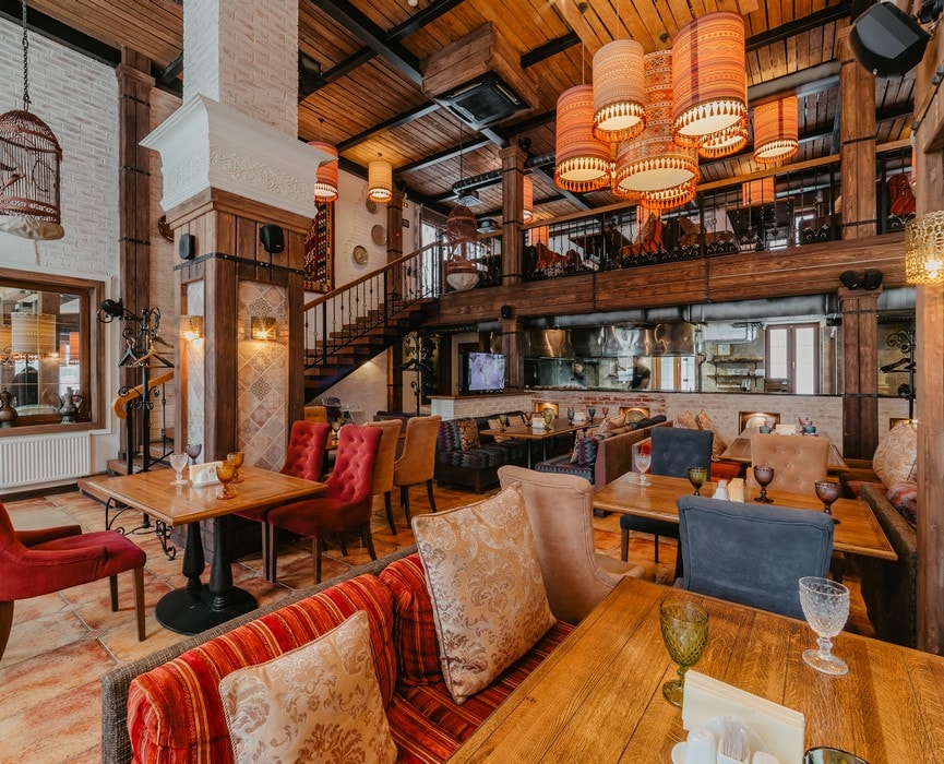 Интерьер ресторана BAHROMA, Доблести ул., 35