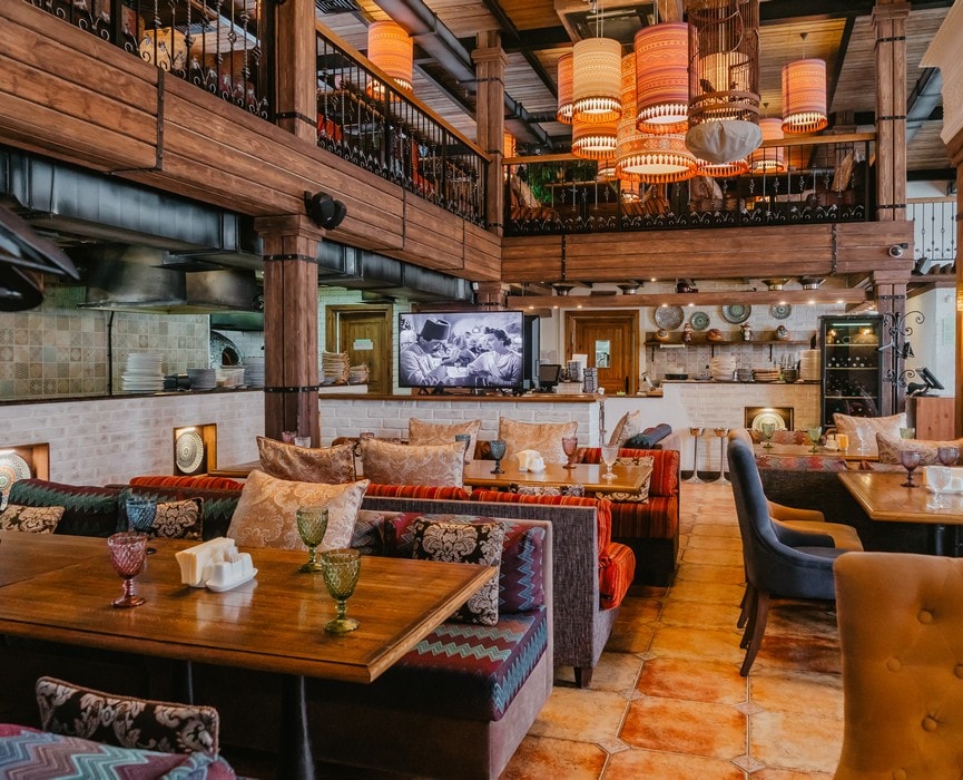 Интерьер ресторана BAHROMA, Доблести ул., 35