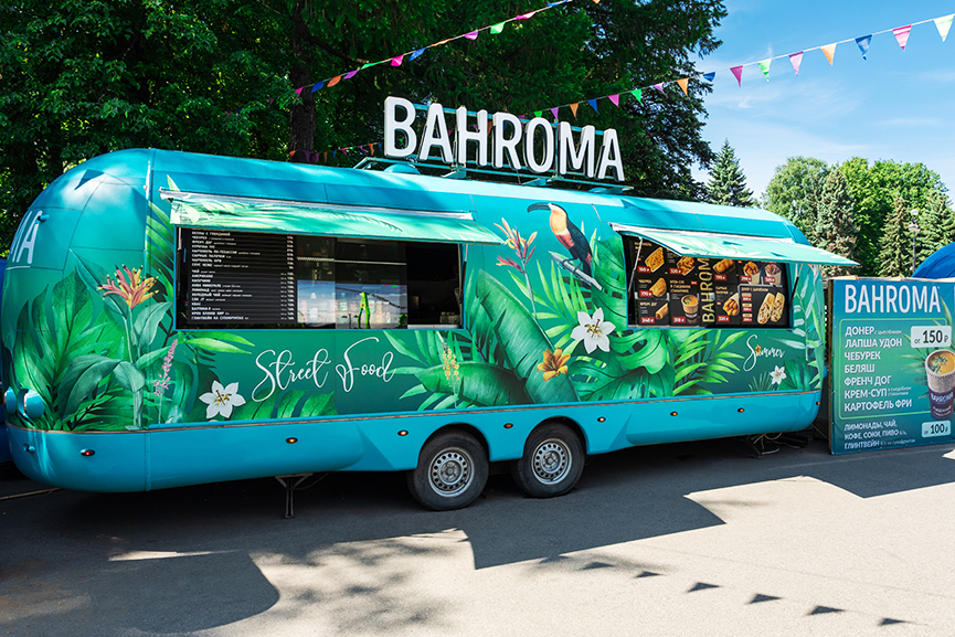 Интерьер ресторана BAHROMA, Приморский парк Победы, Южная ал. (Фуд-трак)