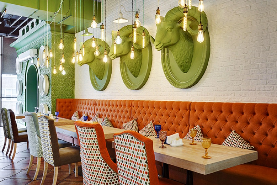 Выбираем банкетный зал для корпоратива: преимущества ресторана с отдельным пространством